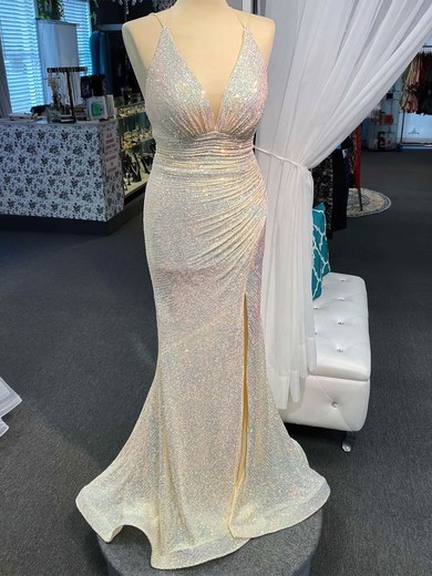 Trumpet/Mermaid V-neck Sequined Floor-length Prom Dresses With Split Front #UKM020112378