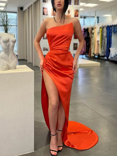 Sheath/Column Strapless Satin Sweep Train Evening Dresses With Split Front PT020112975