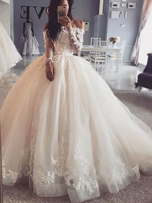 Ball Gown/Princess Off-the-shoulder Tulle Sweep Train Wedding Dresses With Appliques Lace #UKM00025574