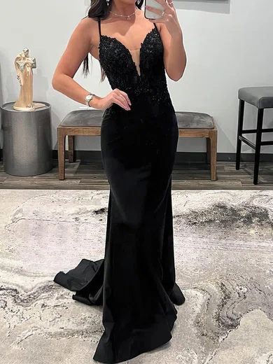 Black Sheath/Column V-neck Satin Prom Dresses With Appliques #UKM020116003