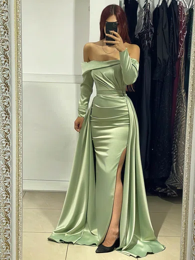 Sheath/Column Off-the-shoulder Satin Watteau Train Split Front Prom Dresses #UKM020116018