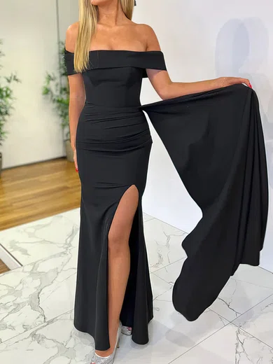 Black Sheath/Column Off-the-shoulder Satin Prom Dresses #UKM020116799