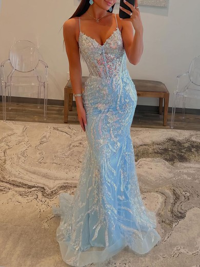 Trumpet/Mermaid V-neck Glitter Sweep Train Prom Dresses With Appliques Lace #UKM020119664