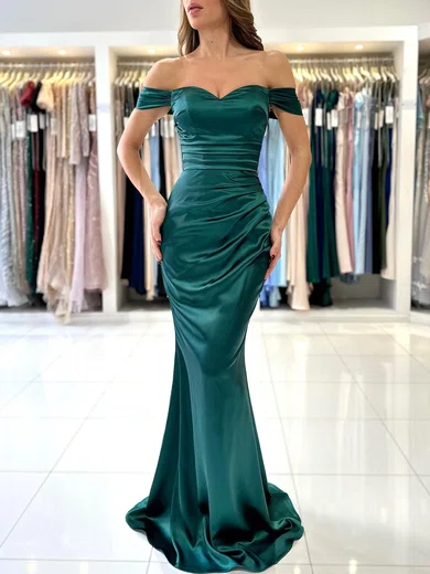 Sheath/Column Off-the-shoulder Satin Prom Dresses With Ruched #UKM020119533