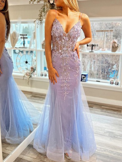 Trumpet/Mermaid V-neck Glitter Floor-length Prom Dresses With Appliques Lace #UKM020120542