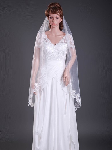 Nice One-tier Tulle Fingertip Wedding Veils with Lace Applique Edge #1430067
