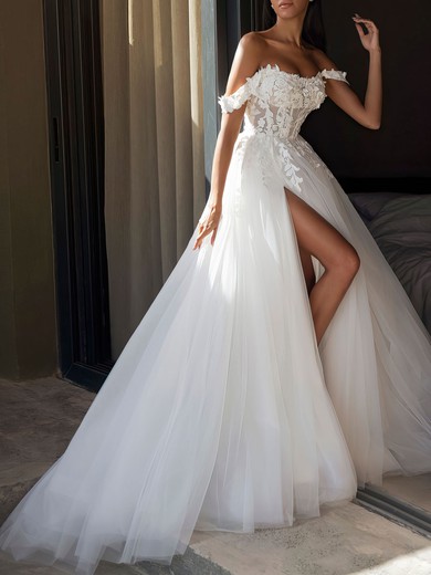 Ball Gown/Princess Off-the-shoulder Tulle Chapel Train Wedding Dress #UKM00027011