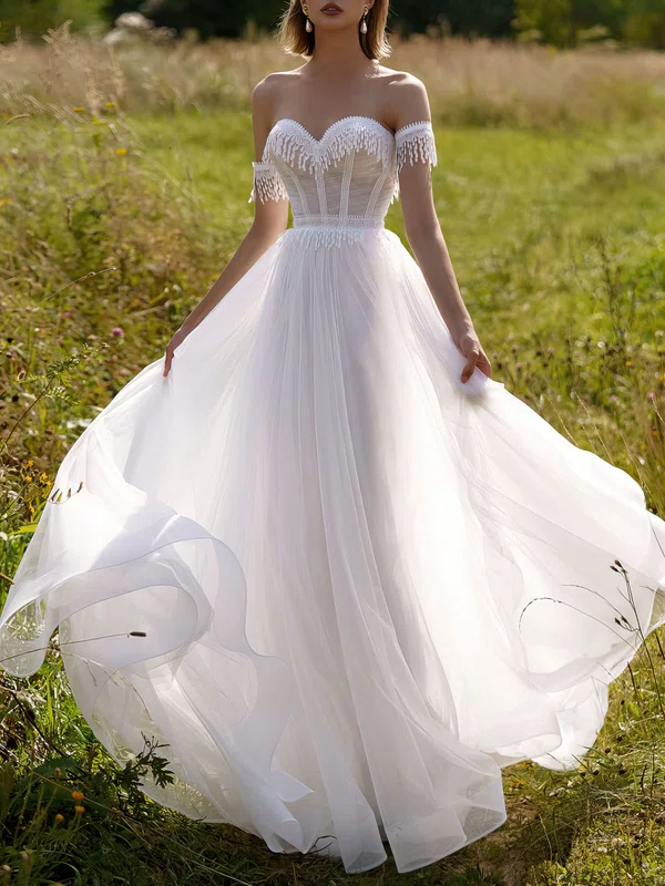 Ball Gown/Princess Sweetheart Tulle Chapel Train Wedding Dress #UKM00027039