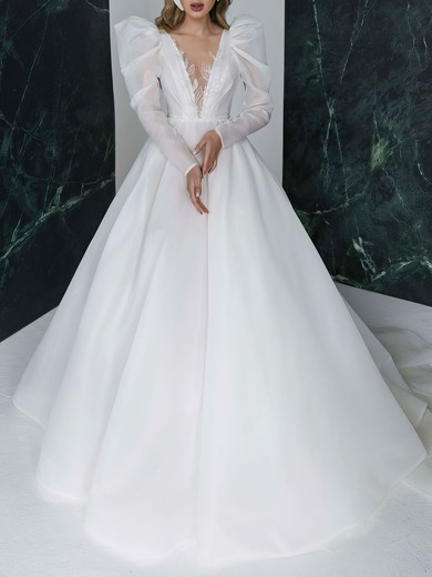 Ball Gown/Princess V-neck Organza Court Train Wedding Dress With Appliques Lace #UKM00027385