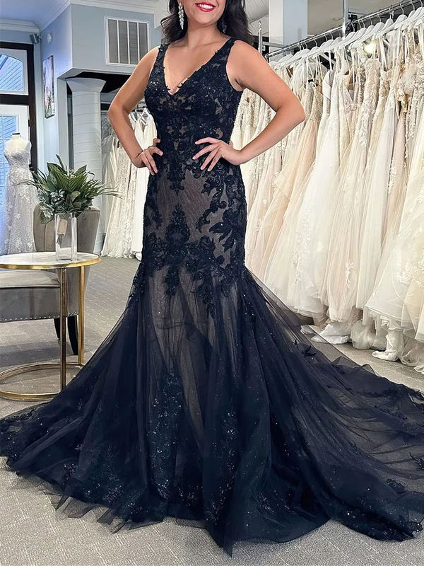 Trumpet/Mermaid V-neck Tulle Court Train Wedding Dress With Appliques Lace #UKM00027844