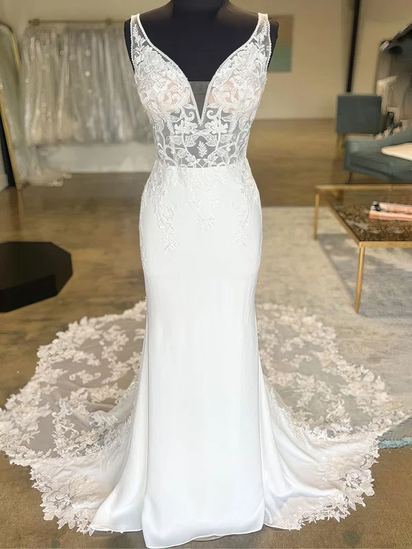 Trumpet/Mermaid V-neck Tulle Court Train Wedding Dress With Appliques Lace #UKM00027849