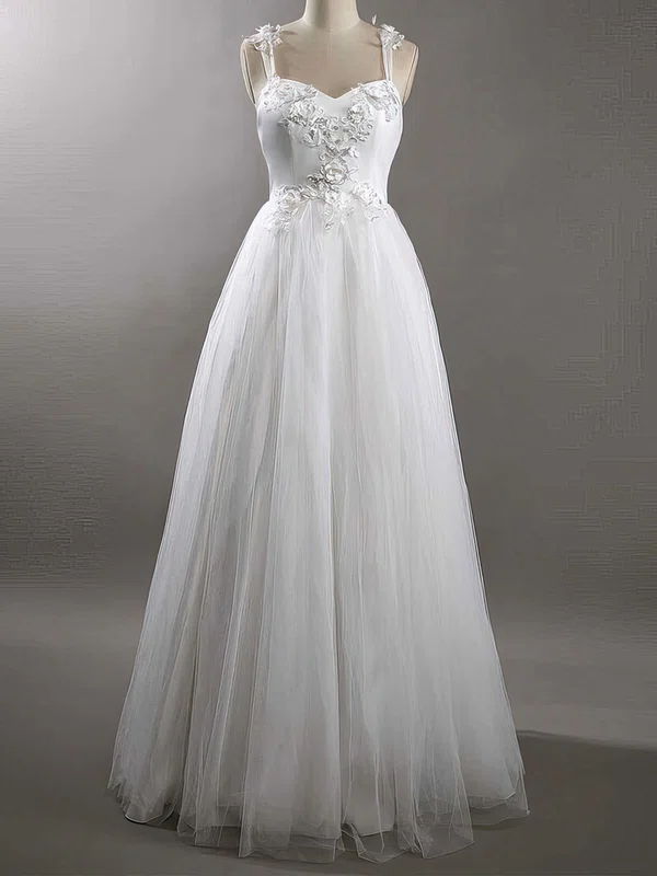 Ball Gown/Princess Sweetheart Tulle Floor-length Wedding Dress With Appliques Lace #UKM00028084
