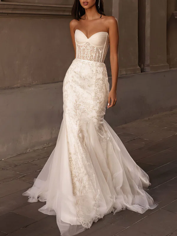 Trumpet/Mermaid Sweetheart Lace Sweep Train Wedding Dress With Appliques Lace #UKM00027086