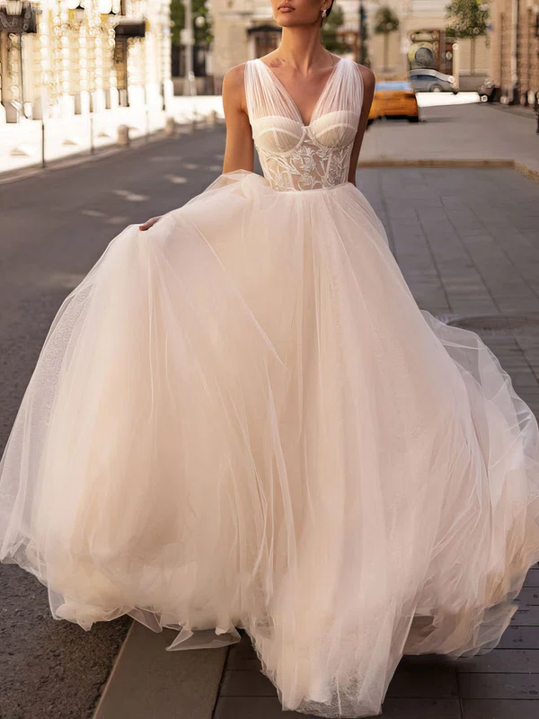 Ball Gown/Princess V-neck Tulle Court Train Wedding Dress With Appliques Lace #UKM00027088