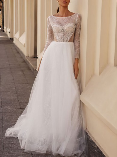 Ball Gown/Princess Scoop Neck Tulle Sweep Train Wedding Dress With Appliques Lace #UKM00027090