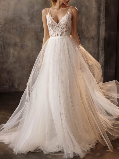 Ball Gown/Princess V-neck Tulle Sweep Train Wedding Dress With Appliques Lace #UKM00027105