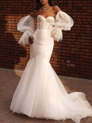 Trumpet/Mermaid Sweetheart Tulle Court Train Wedding Dress With Appliques Lace #UKM00027107