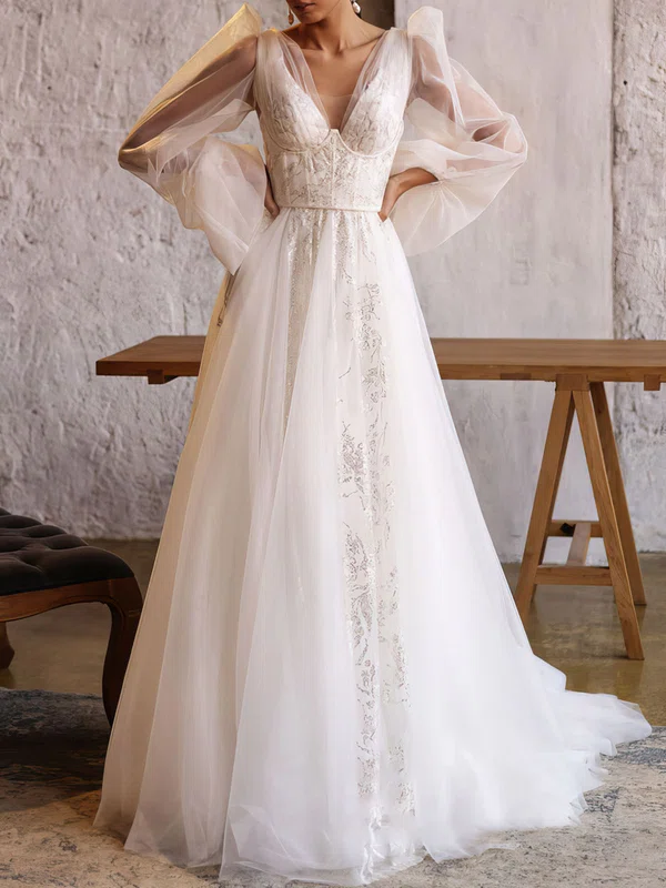 Ball Gown/Princess V-neck Tulle Sweep Train Wedding Dress With Appliques Lace #UKM00027112