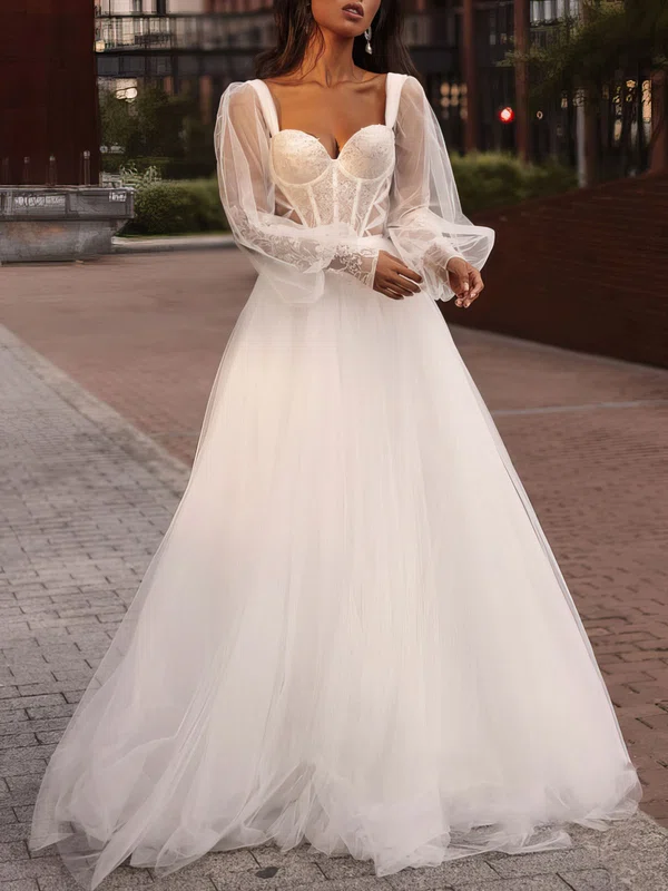 Ball Gown/Princess Sweetheart Tulle Chapel Train Wedding Dress With Appliques Lace #UKM00027113