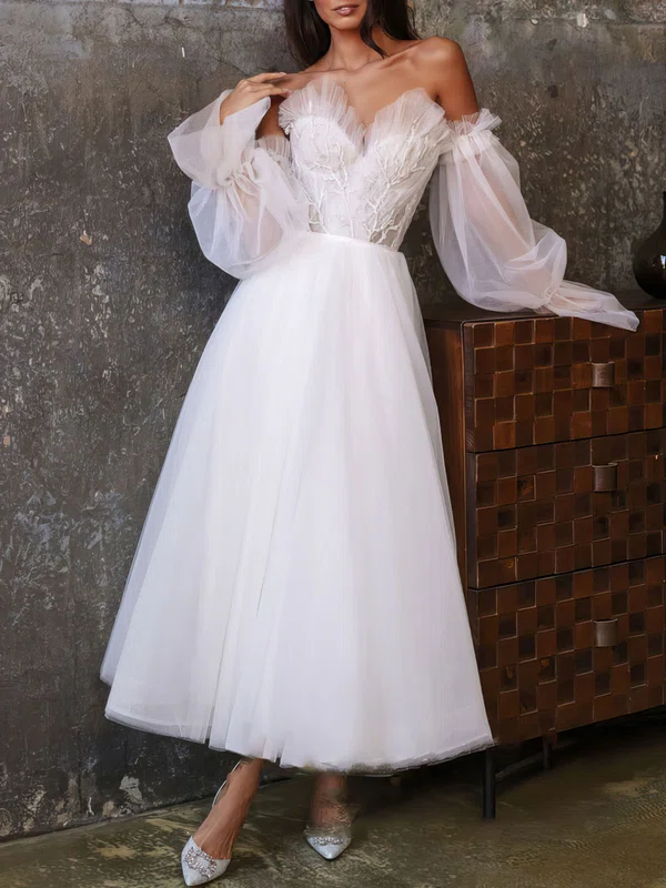 Ball Gown/Princess Sweetheart Glitter Tulle Ankle-length Wedding Dress With Beading #UKM00027114