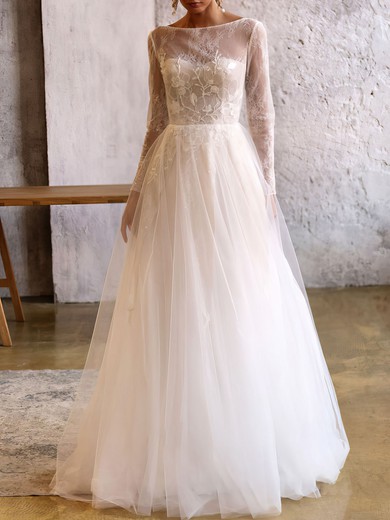 Ball Gown/Princess Scoop Neck Lace Tulle Court Train Wedding Dress With Appliques Lace #UKM00027118