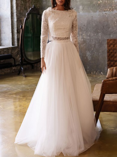 Ball Gown/Princess Scoop Neck Glitter Tulle Court Train Wedding Dress With Appliques Lace #UKM00027125