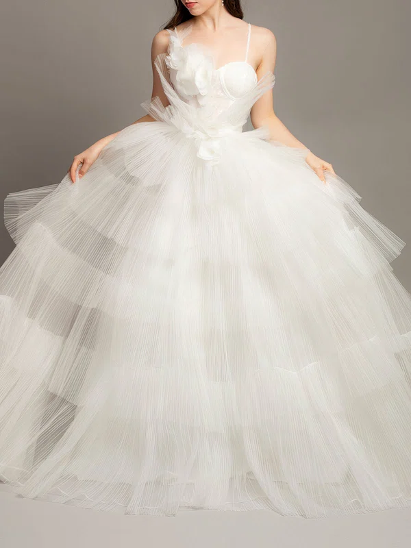 Ball Gown/Princess Sweetheart Tulle Court Train Wedding Dress With Flower(s) #UKM00028126