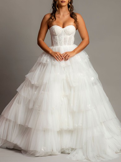 Ball Gown/Princess Sweetheart Tulle Court Train Wedding Dress With Tiered #UKM00028153