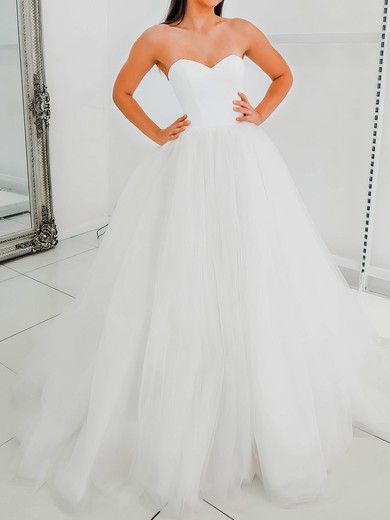 Ball Gown/Princess Sweetheart Tulle Court Train Wedding Dress #UKM00028155