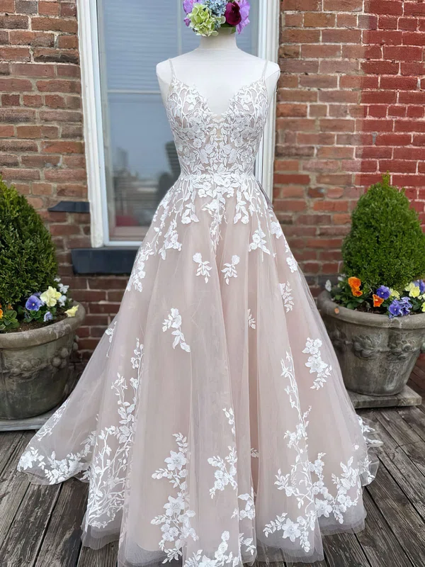 Ball Gown/Princess V-neck Tulle Chapel Train Wedding Dress With Appliques Lace #UKM00028199