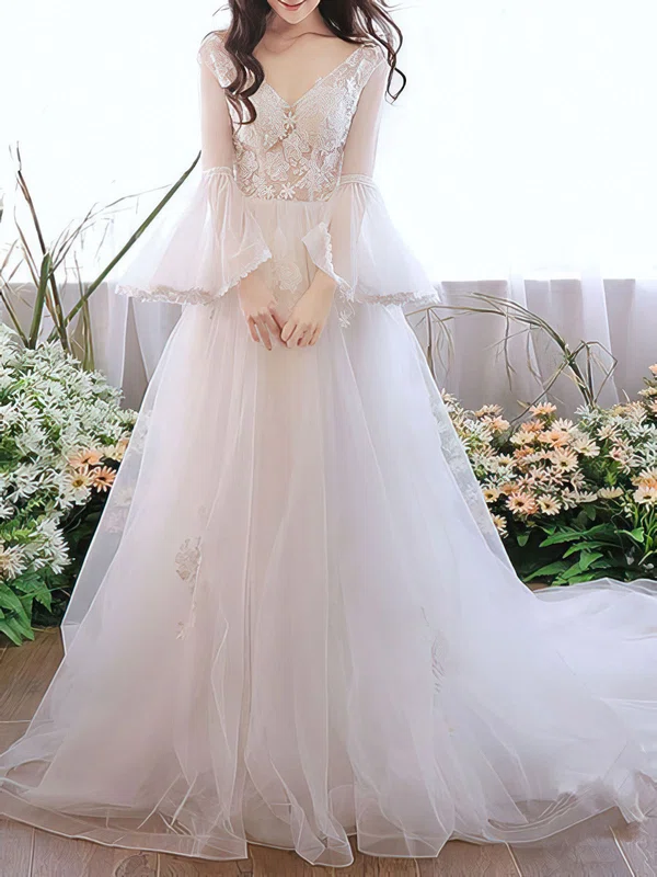 Ball Gown/Princess V-neck Tulle Court Train Wedding Dress With Appliques Lace #UKM00028221