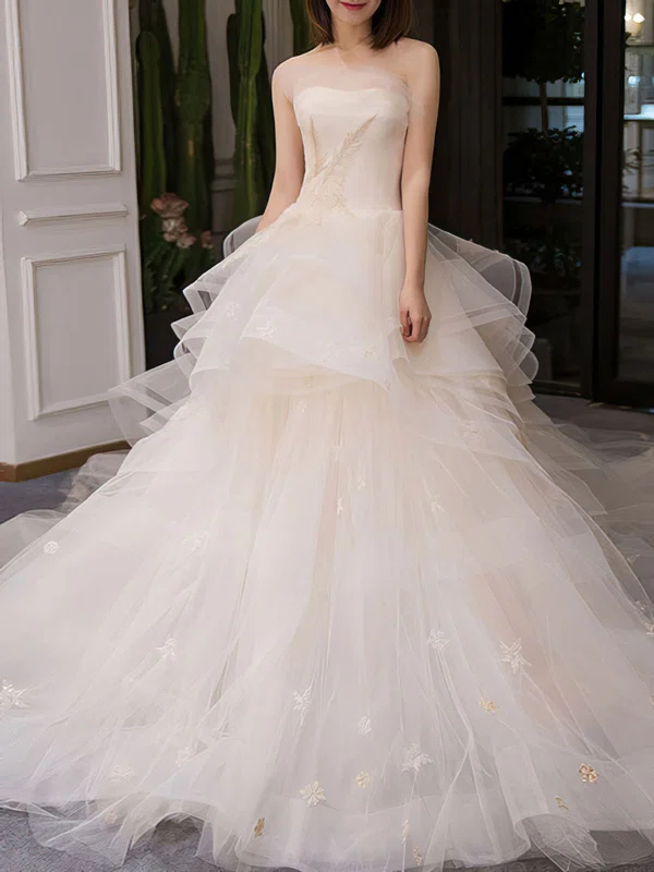 Ball Gown/Princess Straight Tulle Chapel Train Wedding Dress With Appliques Lace #UKM00028222