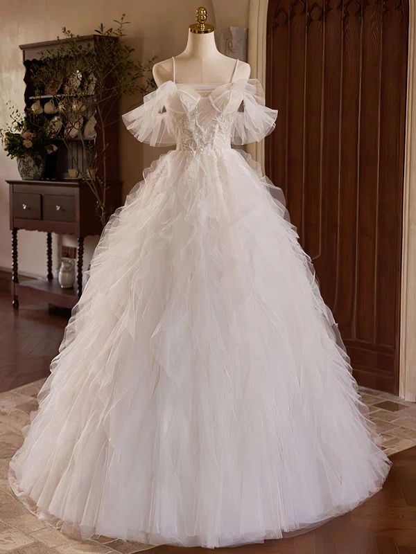 Ball Gown/Princess Sweetheart Tulle Sweep Train Wedding Dress With Appliques Lace #UKM00028229