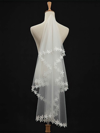 One-tier Tulle Fingertip Wedding Veils with Lace Applique Edge #03010031
