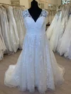 Ball Gown/Princess V-neck Tulle Sweep Train Wedding Dress With Appliques Lace #UKM00028334