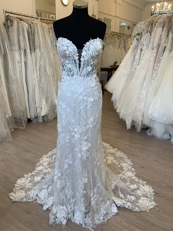 Sheath/Column Sweetheart Lace Court Train Wedding Dress With Appliques Lace #UKM00028345