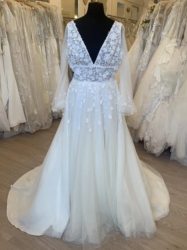 Ball Gown/Princess V-neck Tulle Sweep Train Wedding Dress With Flower(s) #UKM00028354