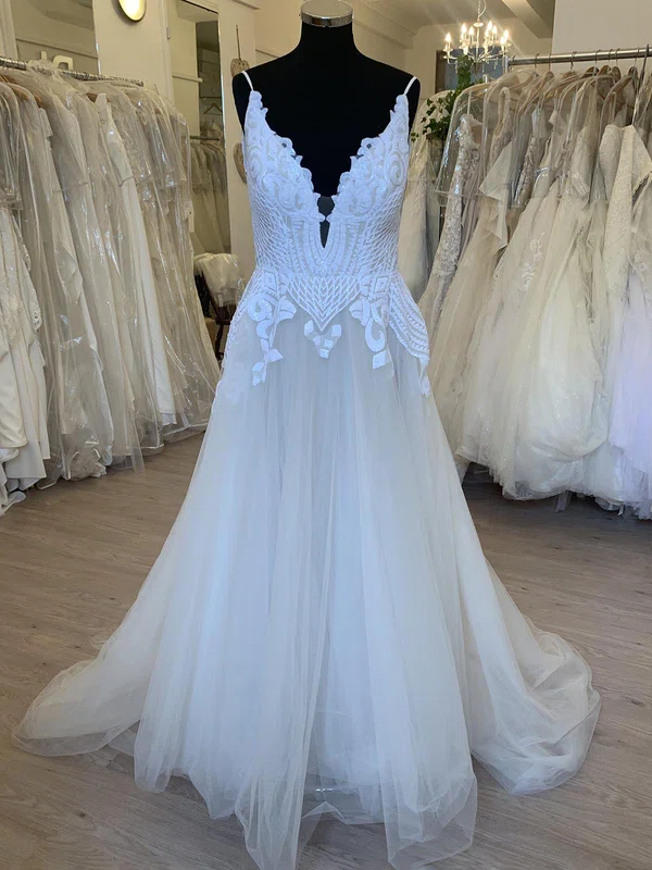 Ball Gown/Princess V-neck Tulle Sweep Train Wedding Dress With Sequins #UKM00028385