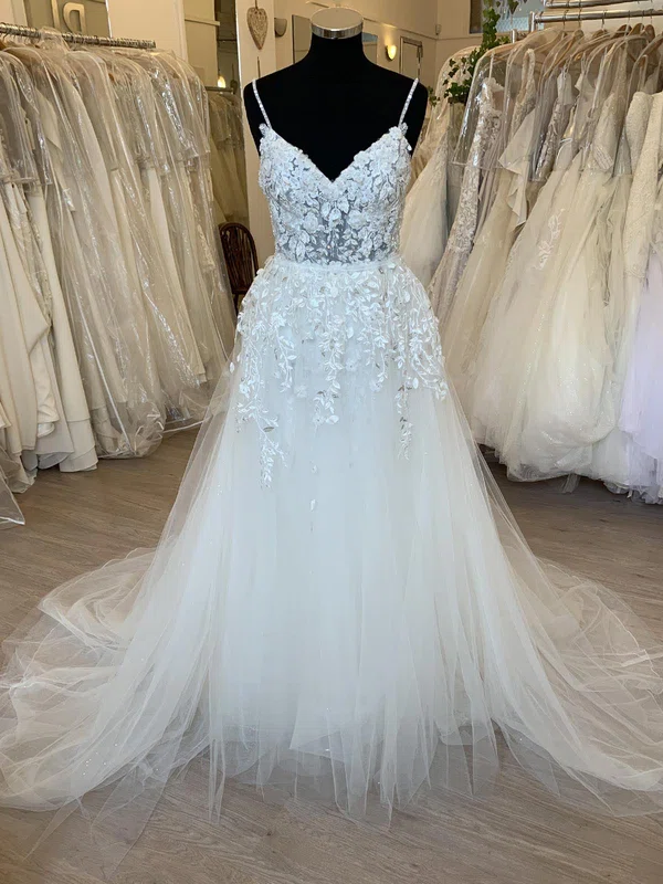 Ball Gown/Princess V-neck Tulle Court Train Wedding Dress With Beading #UKM00028397
