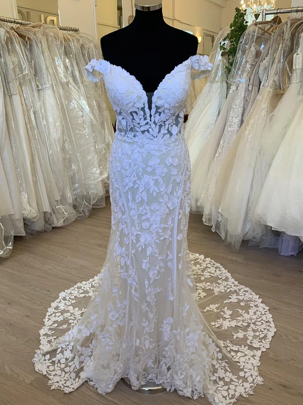Trumpet/Mermaid Off-the-shoulder Tulle Court Train Wedding Dress With Appliques Lace #UKM00028455