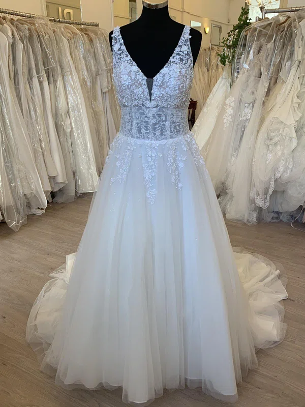 Ball Gown/Princess V-neck Glitter Sweep Train Wedding Dress With Appliques Lace #UKM00028481