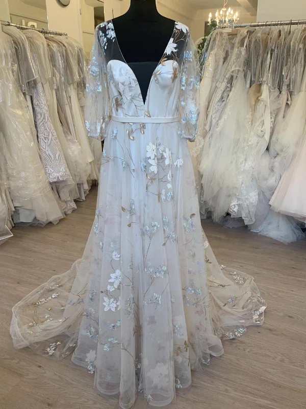 Ball Gown/Princess V-neck Tulle Sweep Train Wedding Dress With Flower(s) #UKM00028562