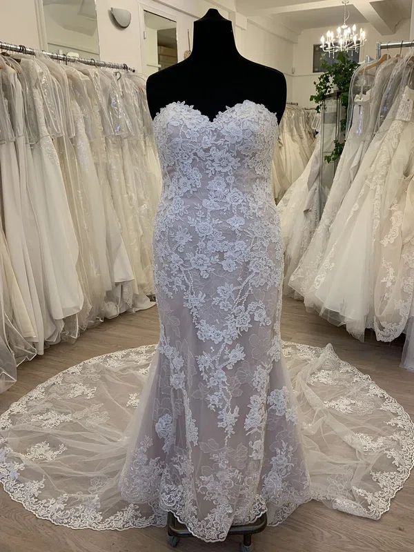 Sheath/Column Sweetheart Tulle Sweep Train Wedding Dress With Appliques Lace #UKM00028609