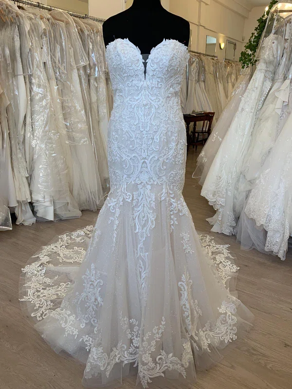 Trumpet/Mermaid Sweetheart Glitter Tulle Sweep Train Wedding Dress With Appliques Lace #UKM00028714