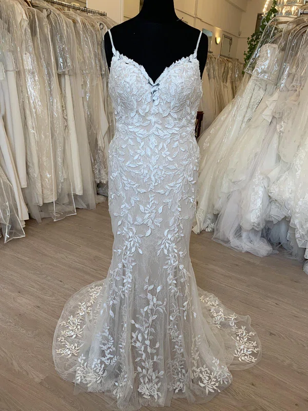Trumpet/Mermaid V-neck Lace Tulle Sweep Train Wedding Dress With Appliques Lace #UKM00028720