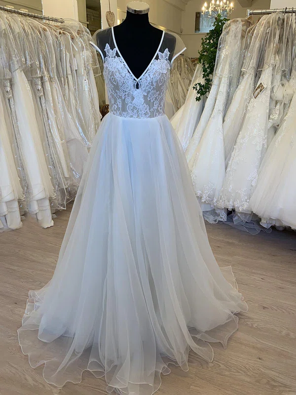 Ball Gown/Princess V-neck Organza Sweep Train Wedding Dress With Appliques Lace #UKM00028782