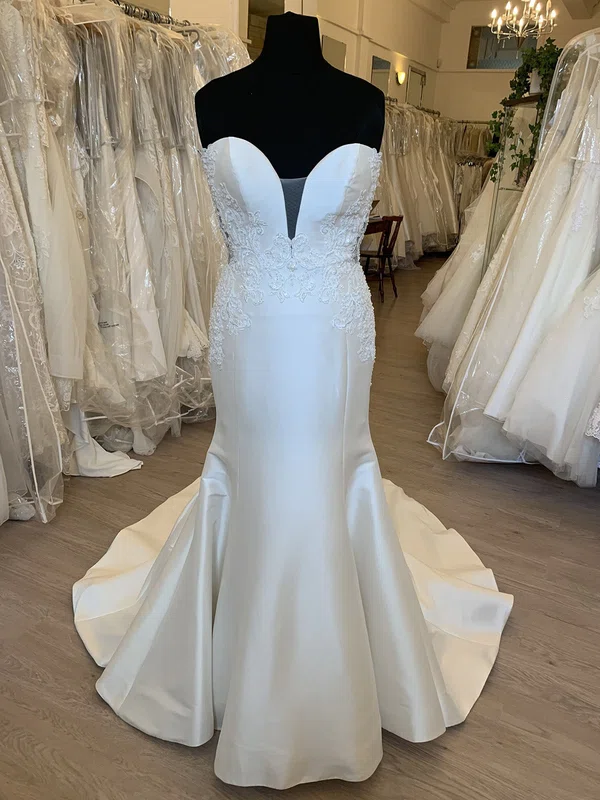 Trumpet/Mermaid Sweetheart Satin Sweep Train Wedding Dress With Appliques Lace #UKM00028869