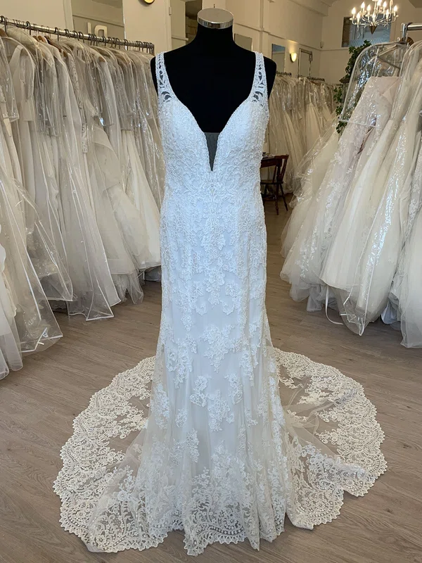 Sheath/Column V-neck Lace Court Train Wedding Dress With Appliques Lace #UKM00028870