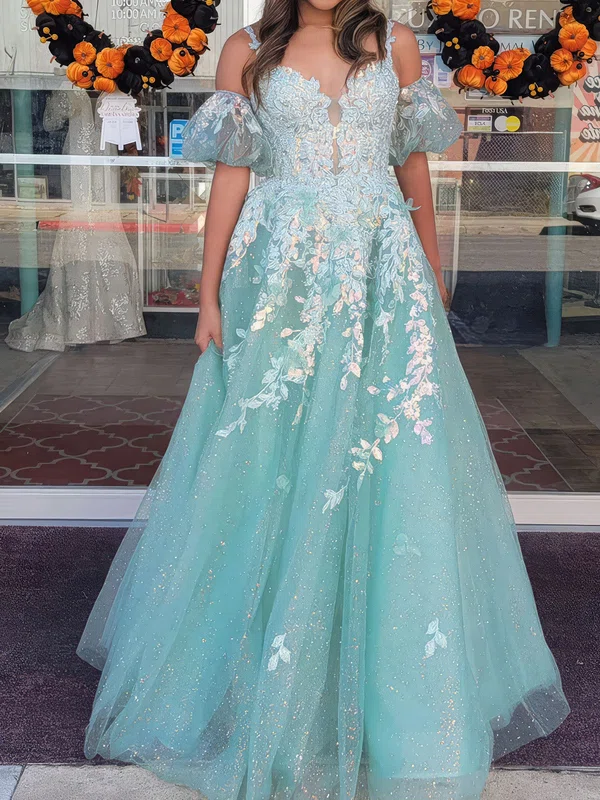 Ball Gown V-neck Tulle Puff Sleeve Sparkly Prom Dresses With Appliques #UKM020124134