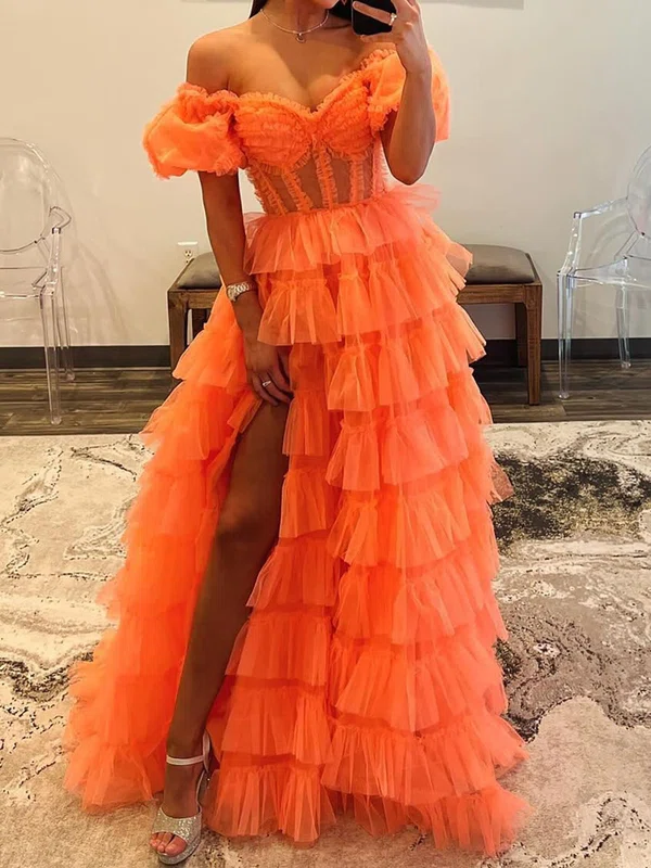 Ball Gown Off-the-shoulder Tulle Puff Sleeve Tiered Prom Dresses #UKM020125540
